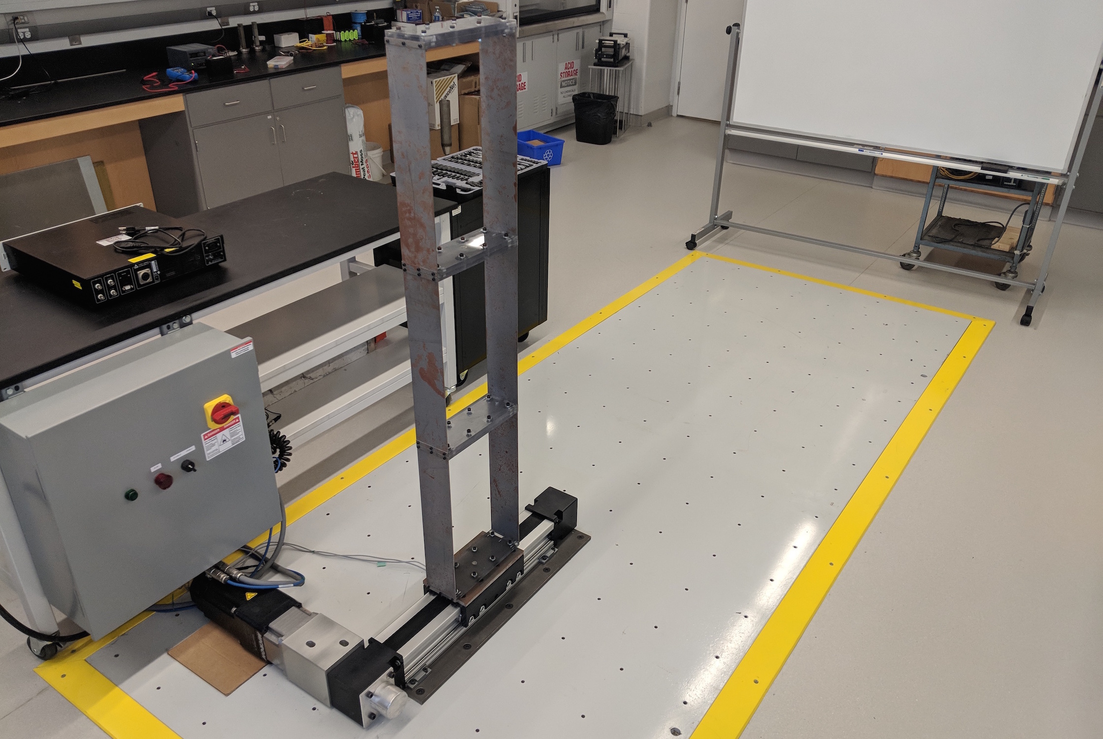Lab Linear Shake Table and Strong Floor